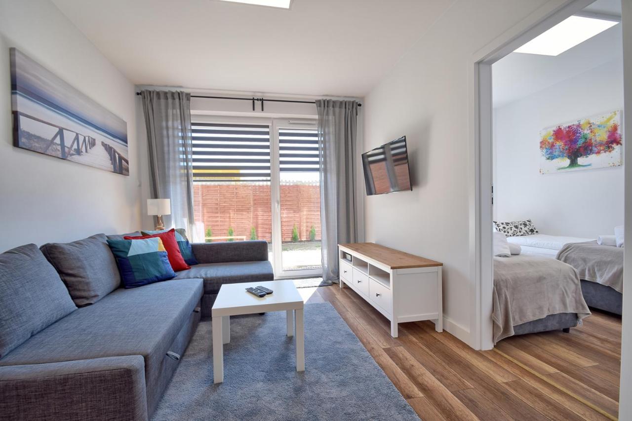 Bursztyn 1 Z Ogrodkiem I Garazem Apartment